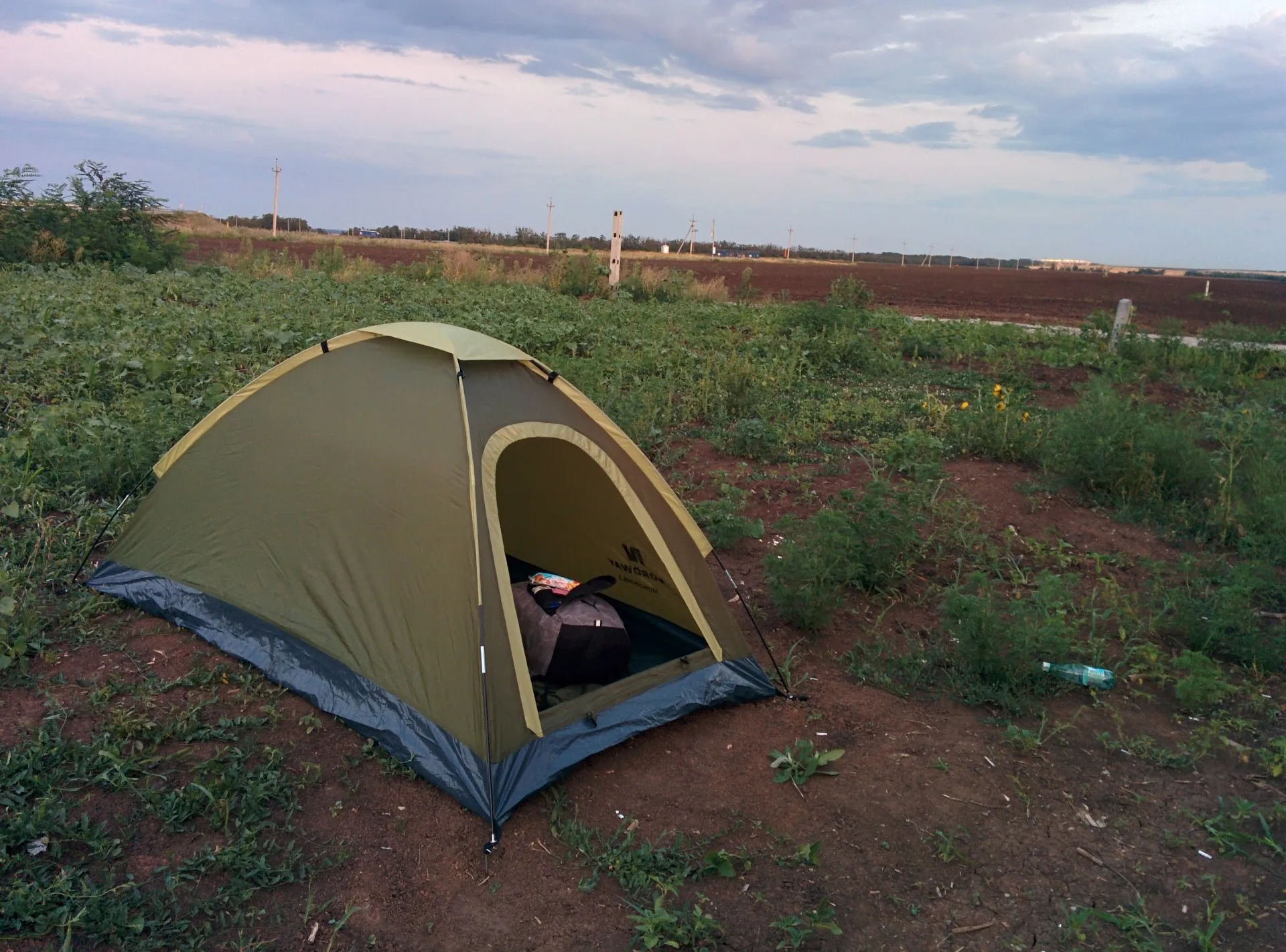 Палатка на закате